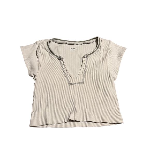 Urban Outfitters Crop Top Ribbed T-Shirt Size Medium Large Get one Free - Picture 1 of 8
